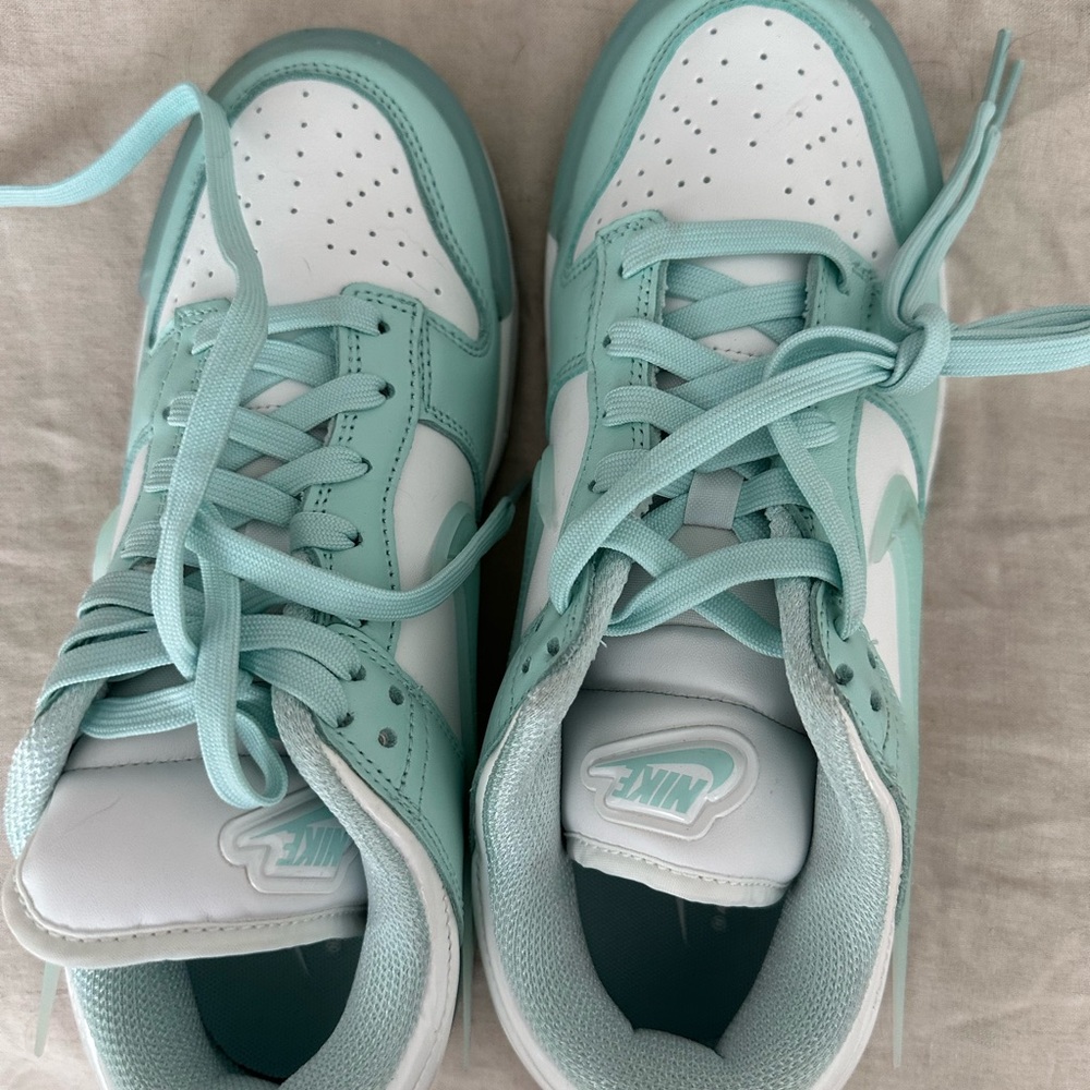 Nike women’s low Dunk Fresh Teal and White Sneakers - Picture 5 of 7